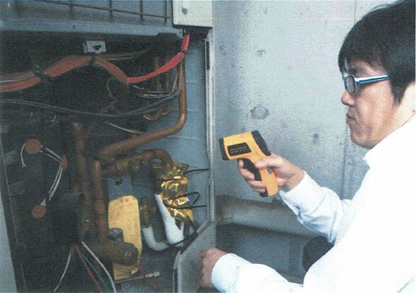 配管温度の測定の様子